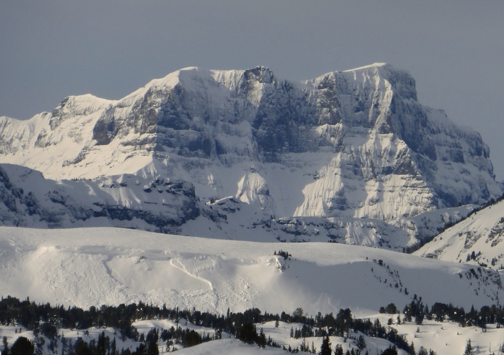 Natural Avalanche near Lulu Pass Cooke City - 2/6/15 Natural Avalanche near Lulu Pass Cooke City - 2/6/15